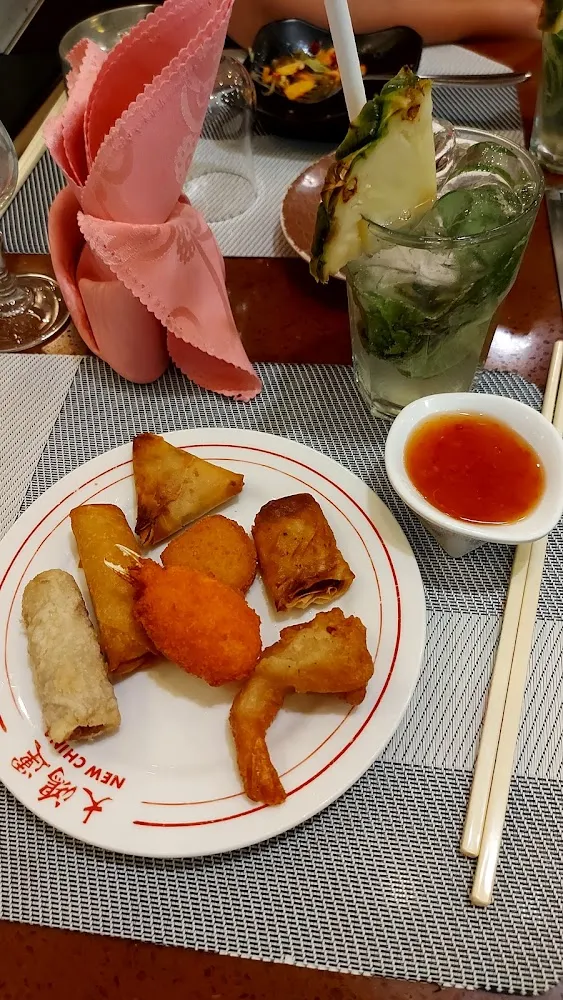 Divers Rouleaux de Printemps Et Crevettes